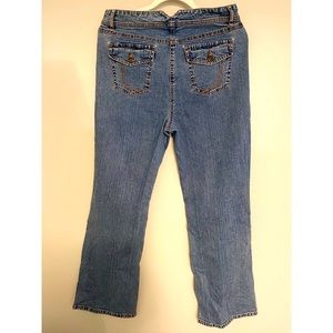 Emma James Women’s Medium Light Blue Wash Regular Stretch Denim Jeans, Size 8